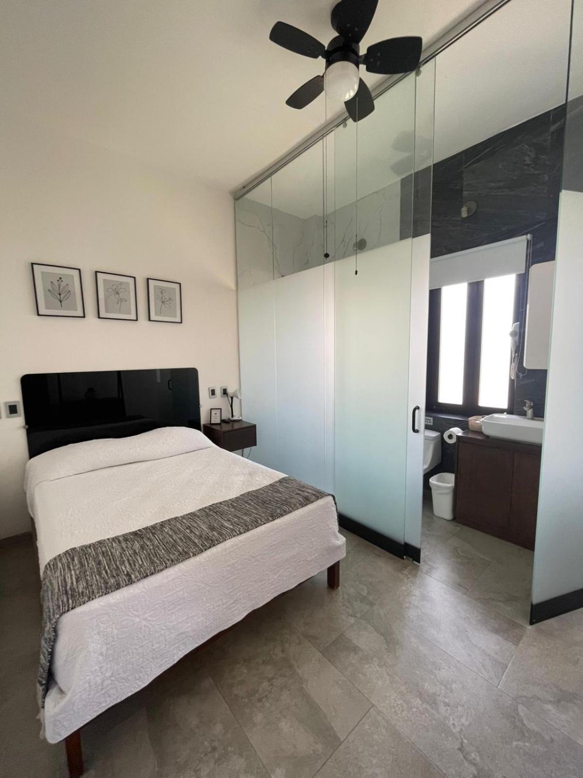 מלון La Casa Mia לאון מראה חיצוני תמונה